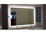 Espelho com iluminação de LED